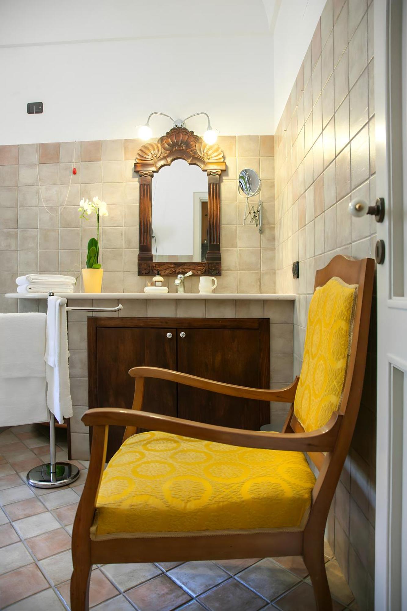 A Naca With Private Terrace Ortigia Apartment