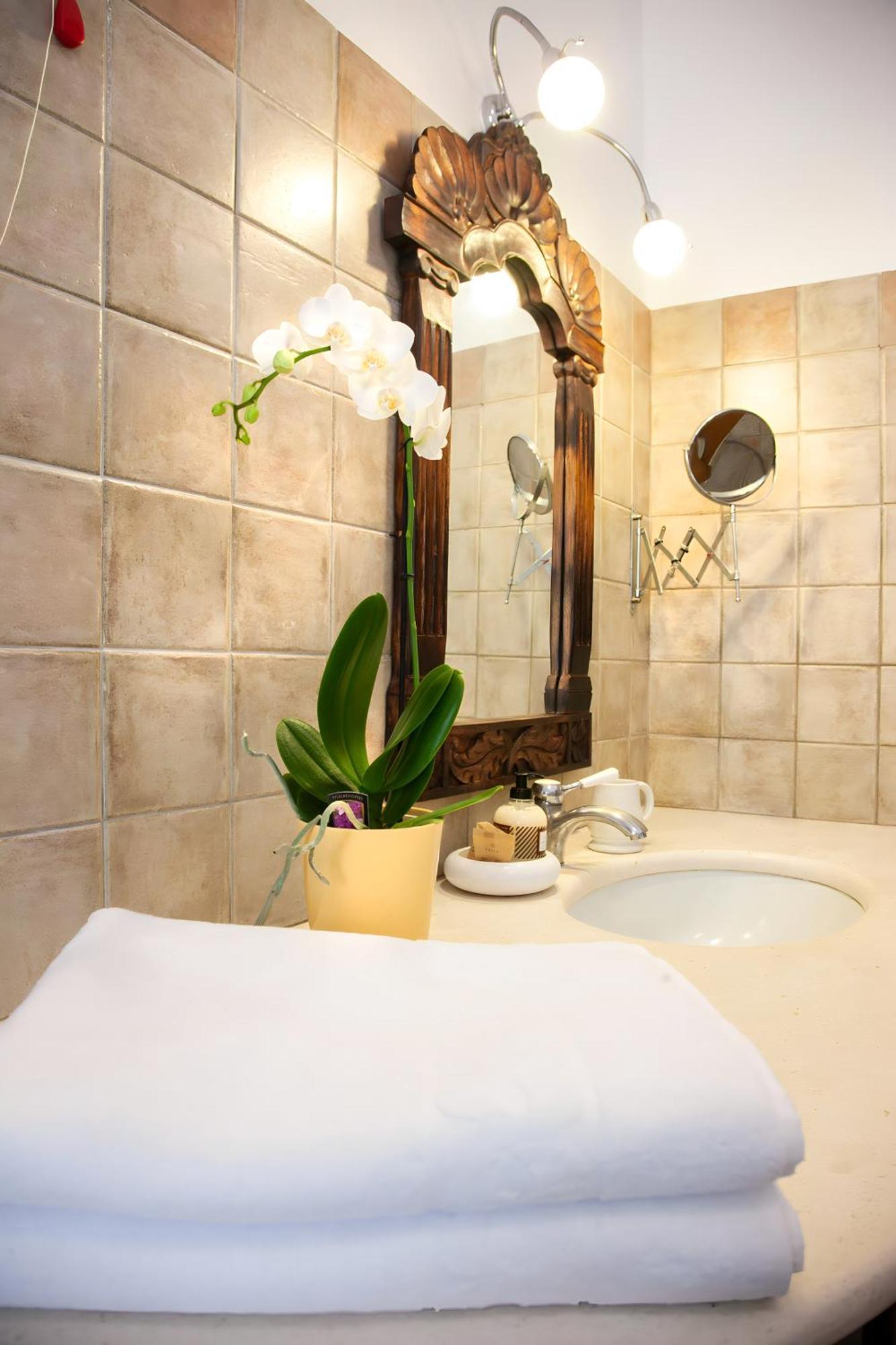 A Naca With Private Terrace Ortigia Apartment Syracuse